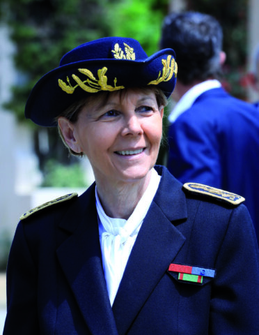 prefete-josiane-chevalier-en-uniforme